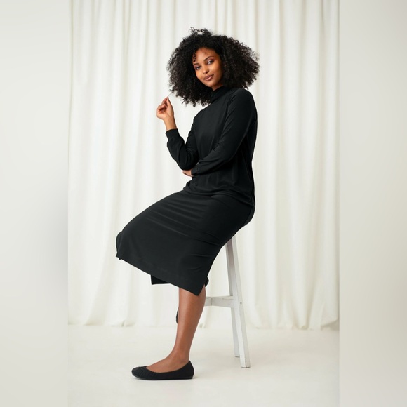 Sympli Turtleneck Gathered Sleeve Dress - Style 28116-3 Black Size 8 - Picture 5 of 5